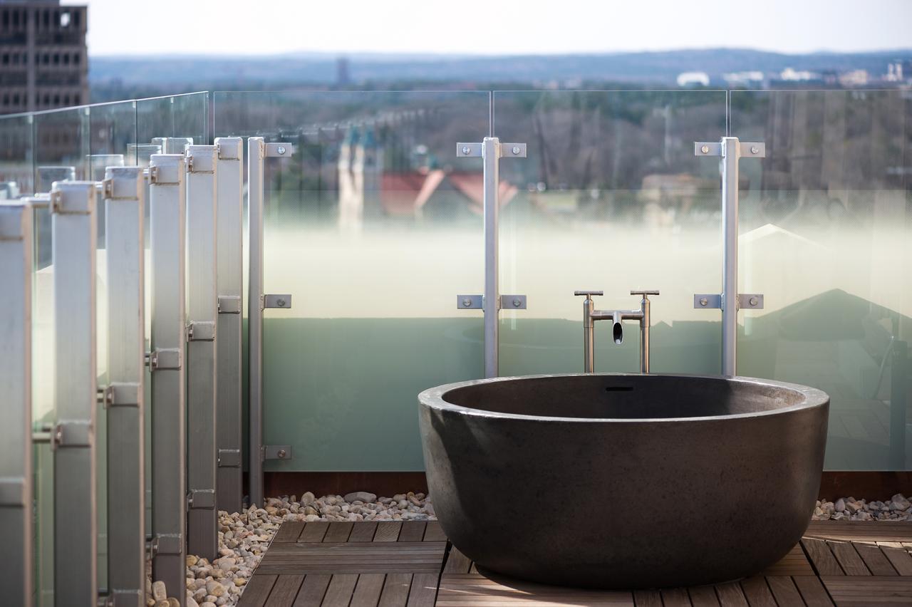 21C Museum Hotel Дарем Экстерьер фото